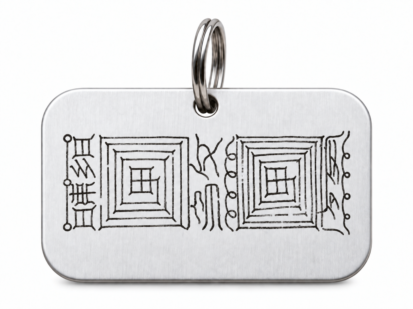 Close view of the fixed traditional reverse motif on the silver tag